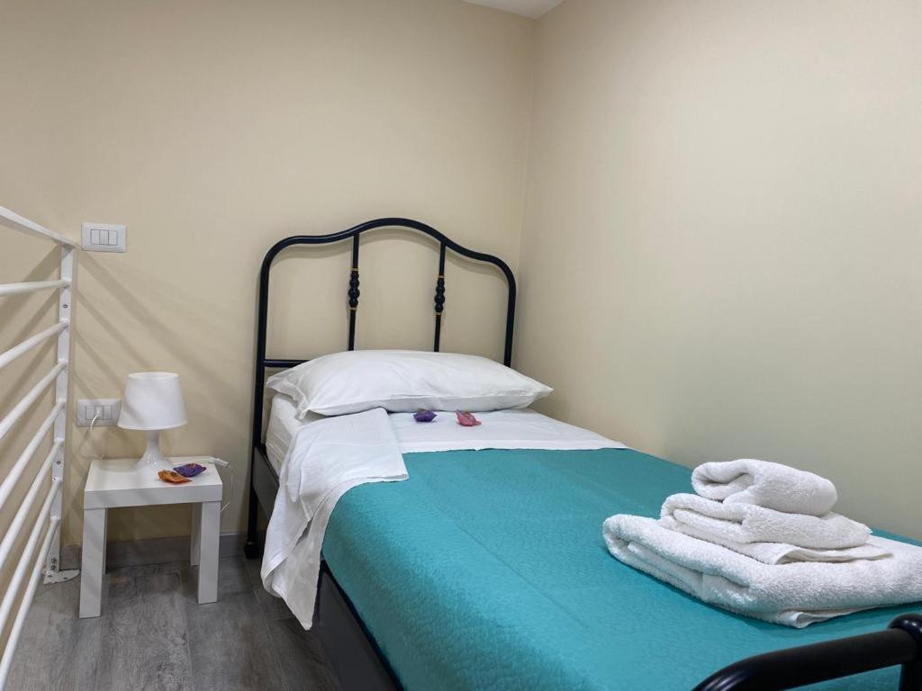 Elena House Apartment Наполи Екстериор снимка