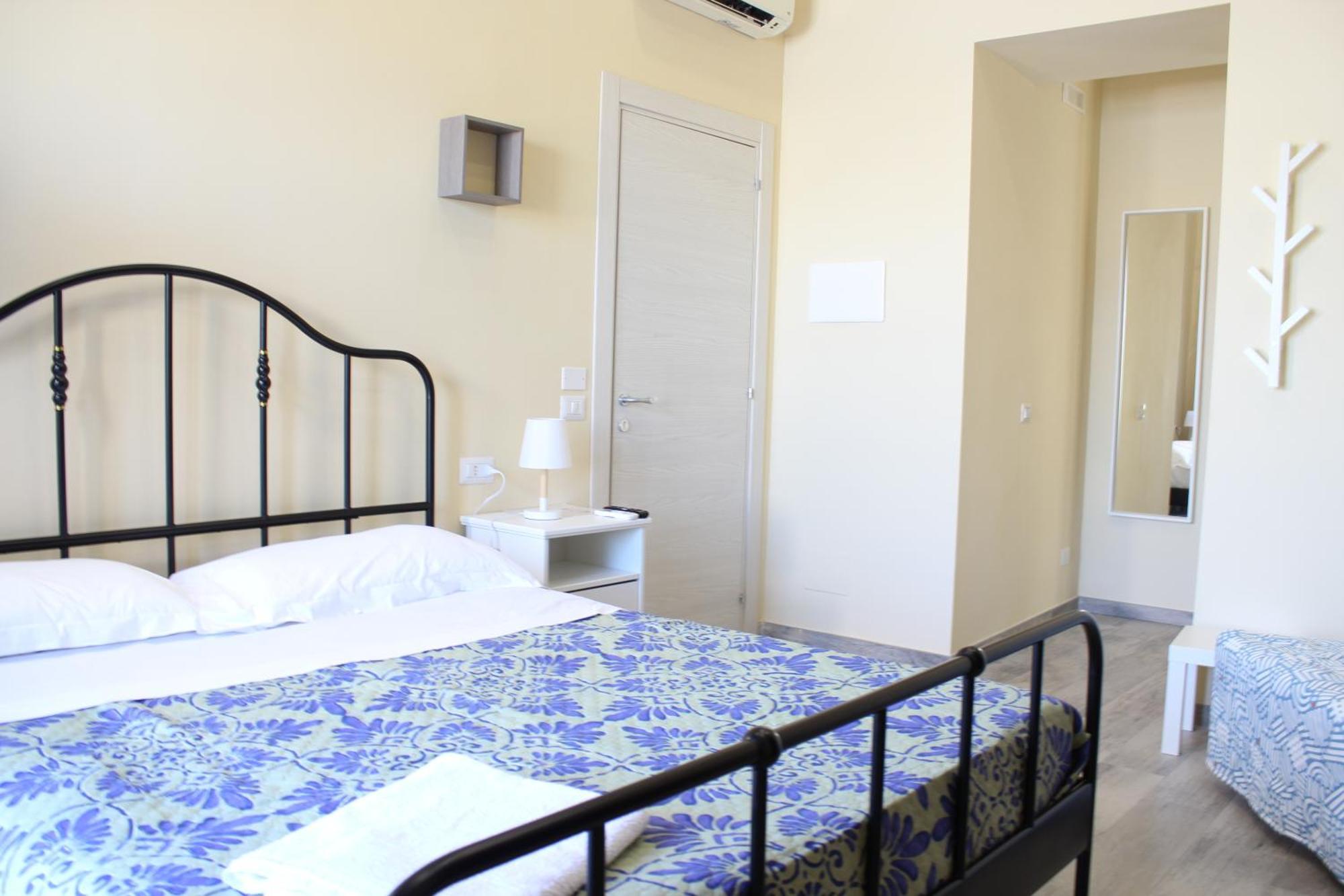 Elena House Apartment Наполи Екстериор снимка